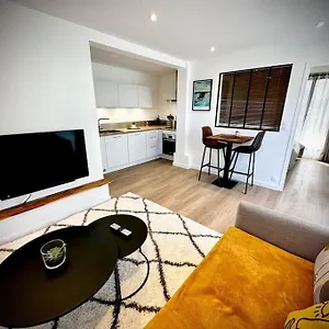 Berder - T2 - 10 Min Gare - Terrasse - Parking - Linge Inclus Appartement